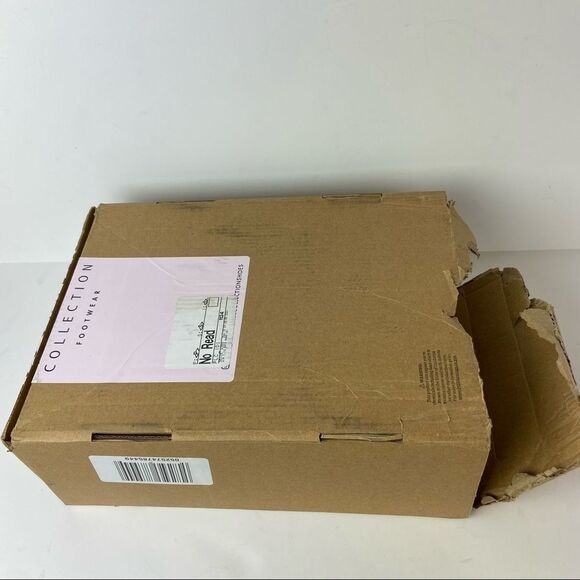 Journee Collection - Women's Aretha Wedge - Picture 16 of 16